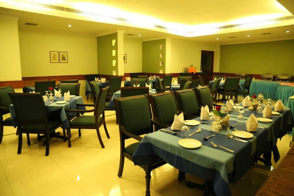 Kallada Hotels Thrissur Extérieur photo